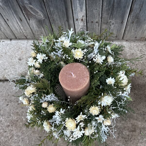 Advnta vainags ar sausziedēm 15,00