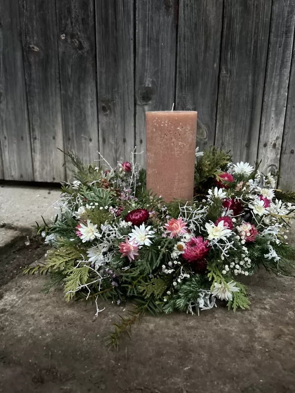 Advnta vainags ar sausziedēm 15,00